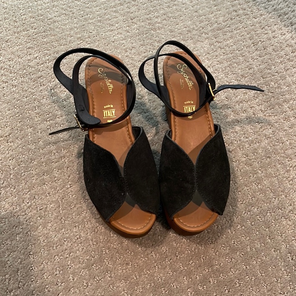 Seychelles Black Wedges